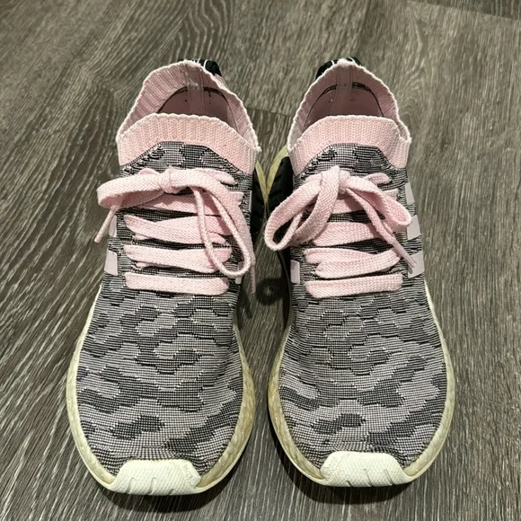 adidas gazelle silver green womens Adidas NMD R2 Wonder Pink (W)